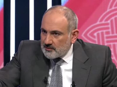 Ընդհանրապես՝ զինվորն ի՞նչ գործ ունի սահմանին կանգնած. Նա պետք է լինի զորամասում եւ մոբիլ. Փաշինյան
