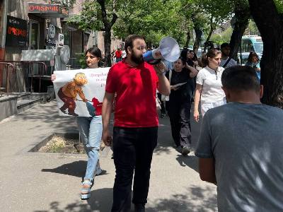 В Ереване граждане проводят акцию осведомленности