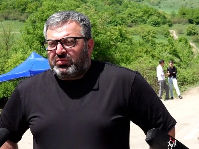 Блок «Армения»: Сажая деревья, чтобы не видеть азербайджанцев, врага доведем до Еревана