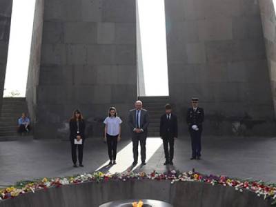 Ронан ле Гле в Ереване почтил память жертв Геноцида армян