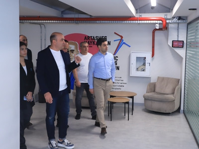 Ռուստամ Բադասյանն այցելել է Դիջիթեյն (ֆոտո)