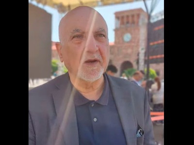 «Այստեղ հնչում են իմ երգերը». ԱԻՄ առաջնորդ Պարույր Հայրիկյանը ևս միացել է Բագրատ Սրբազանի շարժմանը (վիդեո)