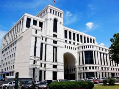Armenian refugees’ return to occupied Karabakh: OSCE Chairman-in-Office is met with demand outside Armenia MFA