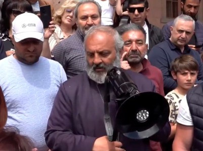 Галстанян ответил Галумяну: Наследное губернаторство - это нормально?