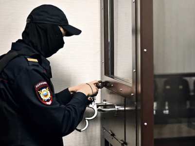 Մոսկվայի դատարանը ձերբակալել է ՌԴ ՊՆ կադրային սպային կաշառելու մեջ կասկածվող Լյովա Մարտիրոսյանին
