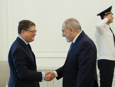 PM discusses projects being implemented, planned in Armenia in cooperation with French Development Agency