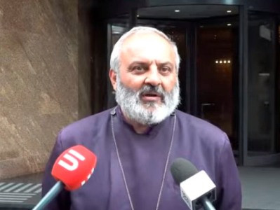 Որոշել են իրենց խելքով պատժել, երկրում ռեպրեսիաներ են. Բագրատ Սրբազանը՝ Սամվել Դանիելյանին աշխատանքից ազատելու մասին