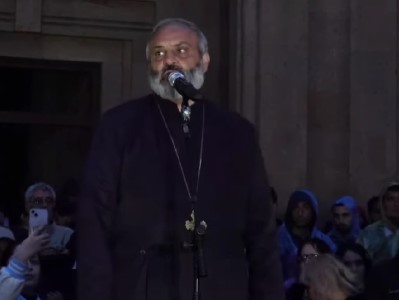 Шествие во главе с архиепископом Багратом дошло до церкви Сурб Анна: подводятся итоги дня
