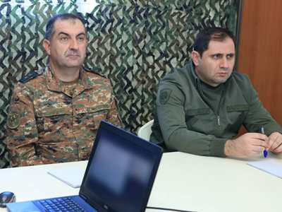 Սուրեն Պապիկյանը ԶՈՒ ղեկավար կազմի ուղեկցությամբ այցելել է ՊՆ ուսումնական կենտրոններից մեկը