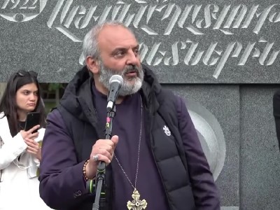 Баграт Галстанян анонсировал большой митинг