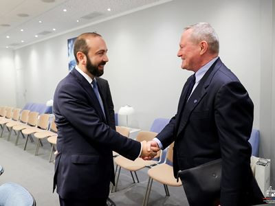 Արարատ Միրզոյանը ԵԽ մարդու իրավունքների հանձնակատարի հետ քննարկել է հայ ռազմագերիների ազատ արձակման հարցը