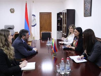 Омбудсмен приняла посла Литвы