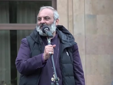 Архиепископ: Если это движение мертво, то почему для его обсуждения используют всю трибуну парламента?