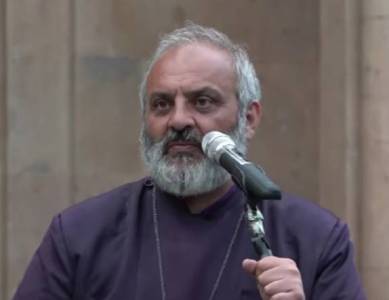 Աղոթում եմ, որ կարողանաք ոչ թե շրջանցել մարտահրավերները, այլ՝ հաղթահարեք. Բագրատ Սրբազանը՝ շրջանավարտներին