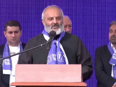 Մեր պայքարը ընթանում է դեպի բաղձալի հաղթանակ, որը սարերի հետեւում չէ. այն շատ-շատ մոտ է. Բագրատ Սրբազան