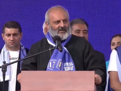 Նիկոլ Փաշինյան, մենք չեք ուզում, որ քո քաղաքական թիմը պառակտվի. Հրաժարական տուր. Բագրատ Սրբազան
