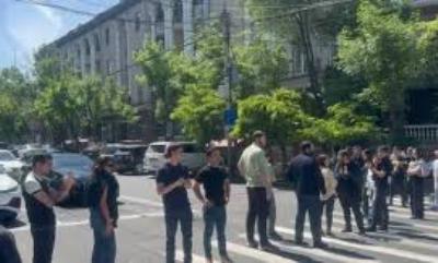 Civil disobedience actions resume in Armenia