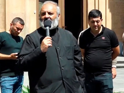 Ո՞վ է այդ ոստիկանապետը, լակn՞տ է ասել, այդպիսի ֆիգուր էլ կա՞․ Բագրատ Սրբազանը՝ Արամ Հովհաննիսյանի մասին