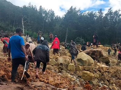 Over 2,000 believed to have been buried alive in Papua New Guinea landslide