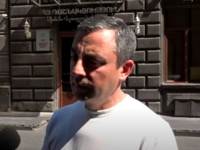 Էնտեղ ոստիկանապետ ունեն, որ աչքերիս նայում՝ մի բան է խոսում, պատերի տակ իմ մասին ուրիշ բան է խոսում. Իշխան Սաղաթելյան