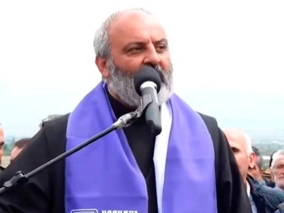 Պետք է հասկանալ՝ պայմանավորվածությունների ի՞նչ փաթեթ կա, որ արդեն իսկ հանձնել ենք, բայց տեղյակ չենք. Բագրատ Սրբազան