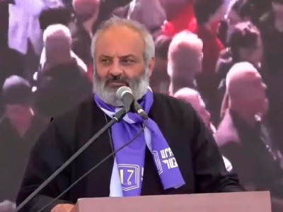Անելիք ունենք․ վաղն առավոտյան՝ ժամը 8-ին հավաքվելու ենք Սուրբ Աննա եկեղեցու բակում․ Սրբազանը կոչ արեց սիգնալ տալ