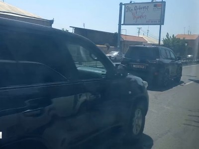 Armenia premier Pashinyan heading to Sardarapat Memorial