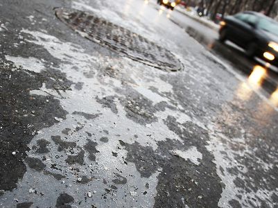 Russia develops a device to effectively combat ice on roads
