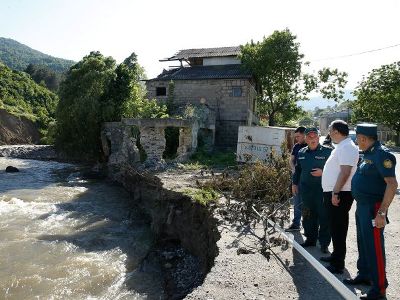 120 մարտական հաշվարկ, 26 օպերատիվ խումբ, 1419 փրկարար. աղետի գոտում ՆԳ նախարարին են ներկայացվել կատարած աշխատանքները
