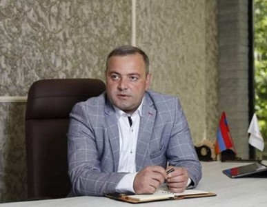 «Փաստ». Ըստ ընդդիմադիր գործչի, իր քաղաքական գործունեության պատճառով վնասում են երեխային
