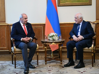 Ականատեսն ենք, թե ինչպես են վրացի գործընկերները վերականգնում՝ Տավուշի և Լոռու մարզերում վնասված երկաթուղին. Խաչատուրյան