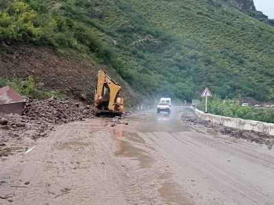 Ալավերդի-Վանաձոր ավտոճանապարհի երթևեկությունը՝ Քոբայրի հատվածում երկկողմանի վերականգնվել է.ՆԳՆ փրկարար ծառայություն