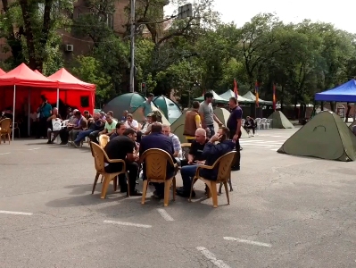 Civil disobedience actions resume in Yerevan