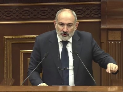 ԼՂ ժողովուրդը ձեզ համար կա և կլինի իշխանությունը պահելու միջոց, դուք հացկատակներ եք. Փաշինյանը` Ռուստամյանին