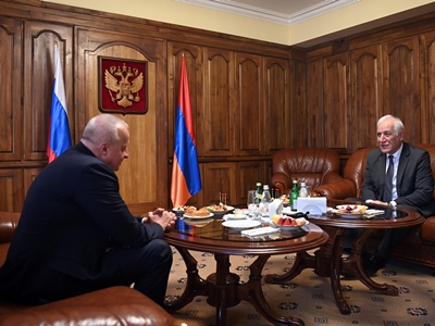 Վահագն Խաչատուրյանը Ռուսաստանի օրվա առթիվ այցելել է Հայաստանում ՌԴ դեսպանատուն
