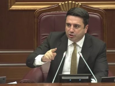 Սա հատուկ արվում է, որ դուրսը հրահրվի. Գալստանյանն էլ ասել է՝ ներսում բախումներ են և կոչ է արել գալ ներս.Ալեն Սիմոնյան