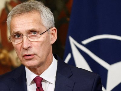 Столтенберг пообещал сделать обязательными для стран НАТО поставки оружия Украине