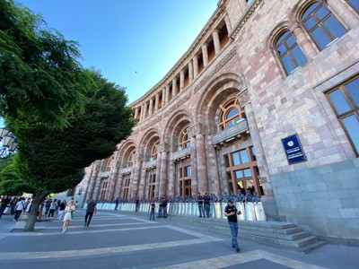 Citizens, led by Archbishop Galstanyan, are marching to Armenia government building