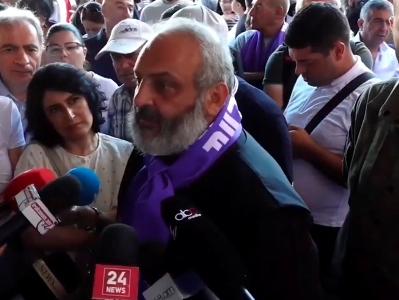 Մենք նպատակ չունենք դատարկ շենքեր գրավելու. որեւէ ժամանակ եթե ուզենանք, կարող ենք դա անել. Բագրատ Սրբազան