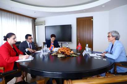 Էկոնոմիկայի փոխնախարարը Նորվեգիայի դեսպանին ներկայացրել է «Խաղաղության խաչմերուկ» նախագիծը