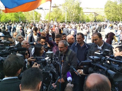«Փաստ». Փողոցով իշխանության եկածները խոսում են փողոցով իշխանության գալու... անթույլատրելիության մասին