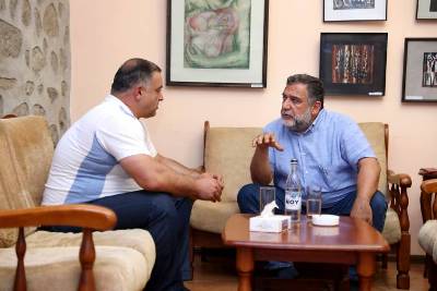 «Հրապարակ». Փաշինյանն ու Ալիեւը շատ սինխրոն են աշխատում