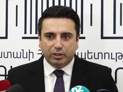Ինձ որևիցե մեկը չի զանգել. Ալեն Սիմոնյանը՝ իշխանականների հեռախոսամարները տարածելու մասին