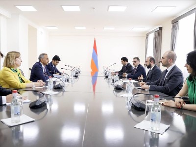 Արարատ Միրզոյանը հանդիպել է ԱՄՆ պետքարտուղարի՝ կառավարման և ռեսուրսների հարցերով տեղակալ Ռիչարդ Վերմային