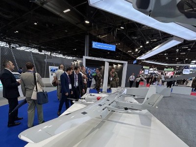 Armenia high-tech minister visits EUROSATORY international exhibition