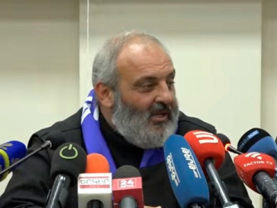 Տեր-Պետրոսյանի ընտանիքի հետ շատ ջերմ մտերմություն ունեմ, նաև՝ 2-րդ ու 3-րդ նախագահների շրջանակների հետ. Բագրատ Սրբազան