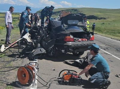 В результате аварии у села Норатус Армении погиб человек