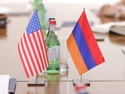 Министр территориального управления и инфраструктур РА обсудил с послом США запуск прямых рейсов между странами