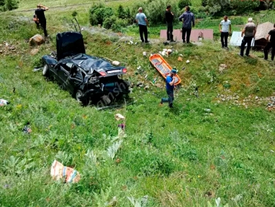 «Վալերին դպրոցի նախկին տնօրենն էր, կինն էլ ուսուցչուհի էր». Ֆիոլետովոյում վթարից մահացած ընտանիքը գնում էր հանգստի