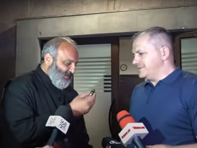 Лидер движения «Во имя Родины» подарил свою машину представительству Арцаха